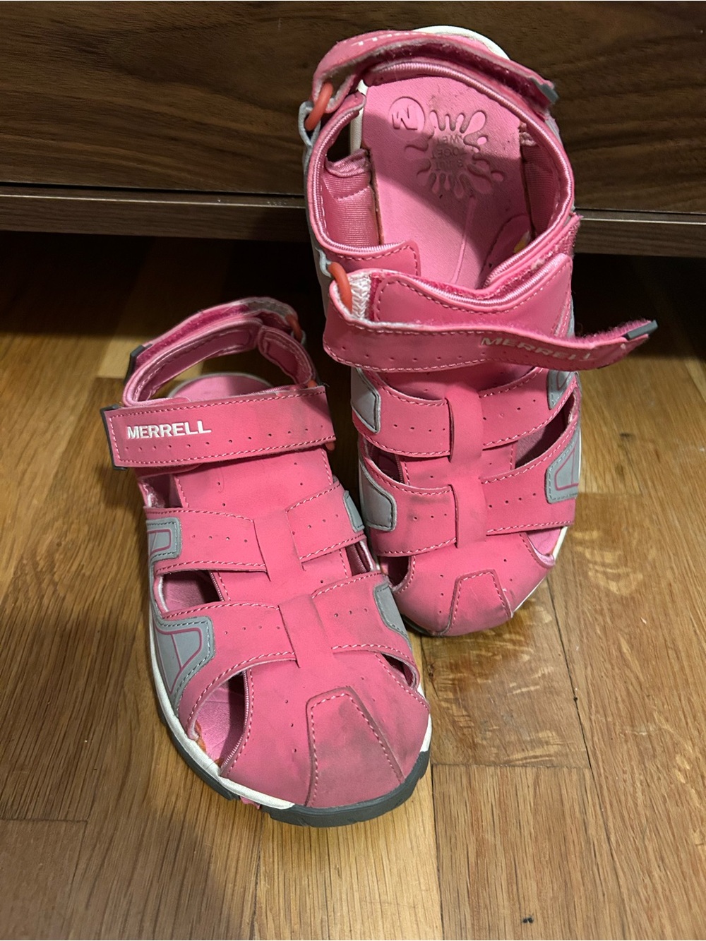 Girl’s Merrell Pink Closed-Toe adjustable waterproof sandals size 2